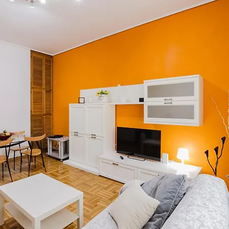 아파트 Cozy - 2 Bedrooms *