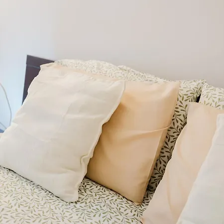 Cozy - 2 Bedrooms Cuneo