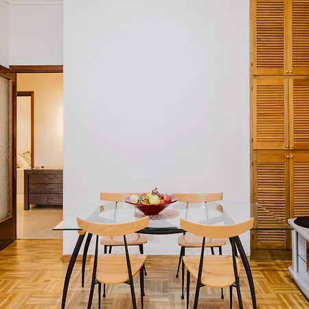 Cozy - 2 Bedrooms * Cuneo