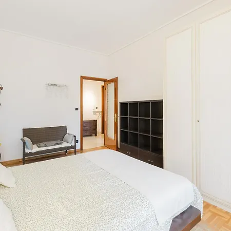 Cozy - 2 Bedrooms