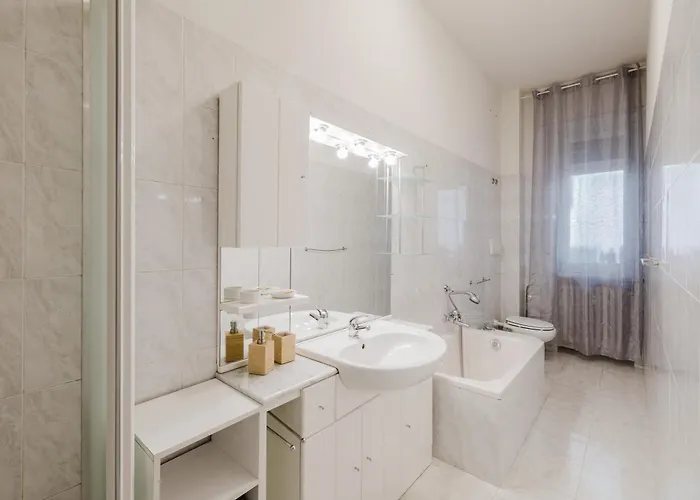 Cozy - 2 Bedrooms Appartement *